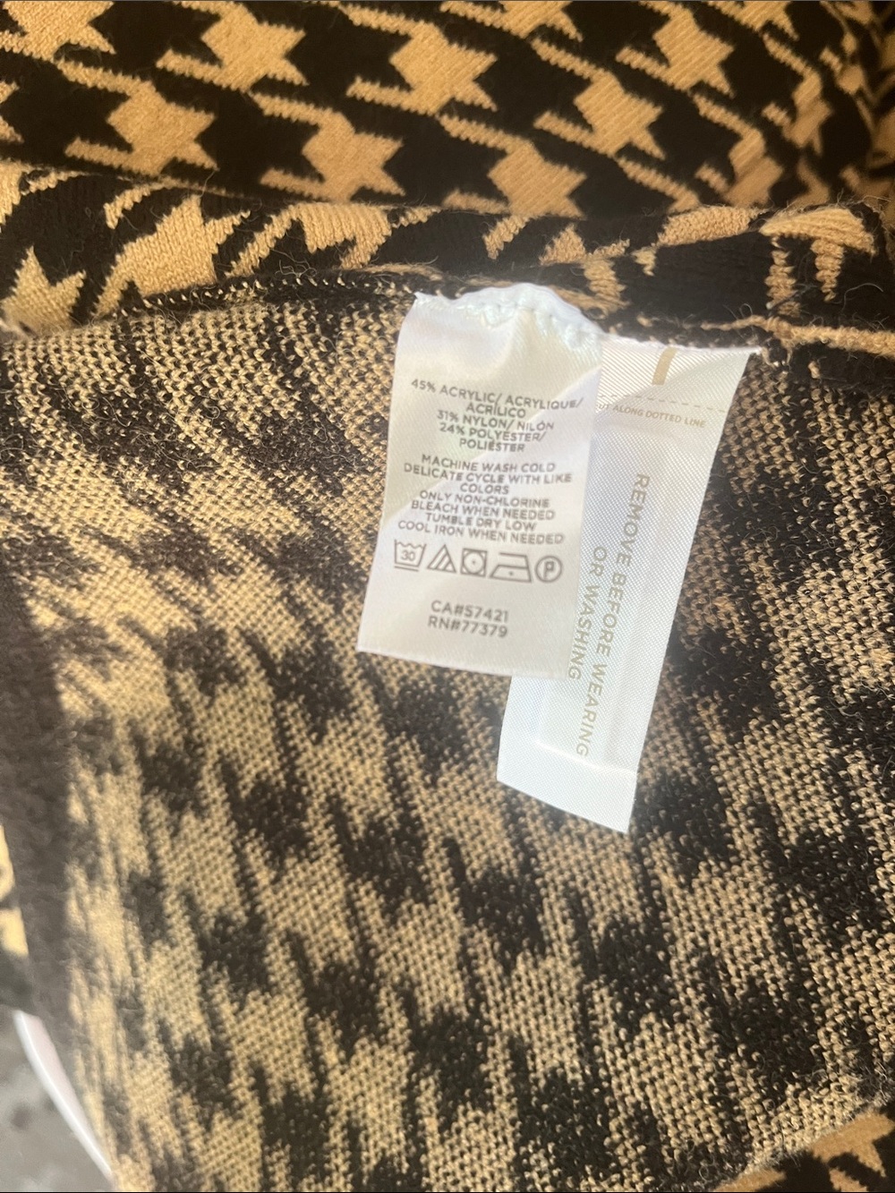 Ann Taylor Black and Camel Houndstooth Open Cardigan Blazer - Picture 5 of 5